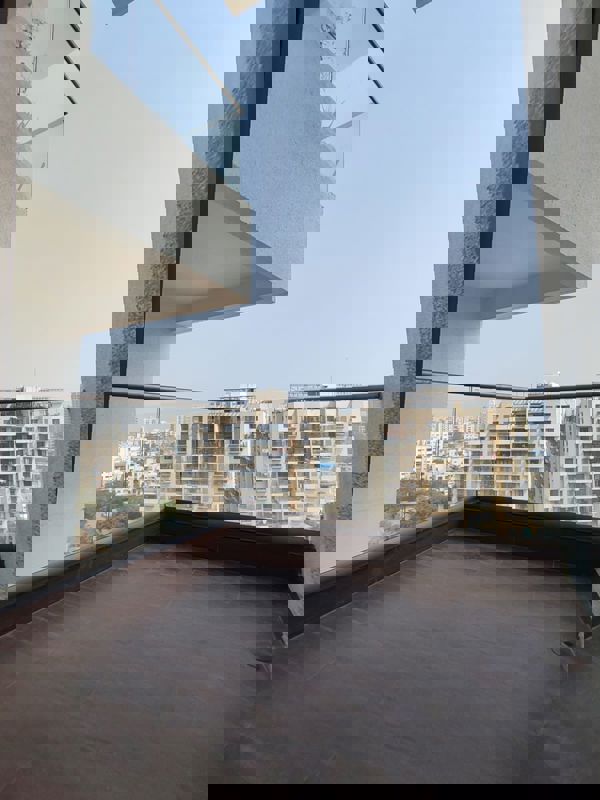 3 BHK + Extra Room 1455 Sq.Ft. Builder Floor in Amits Bloomfield