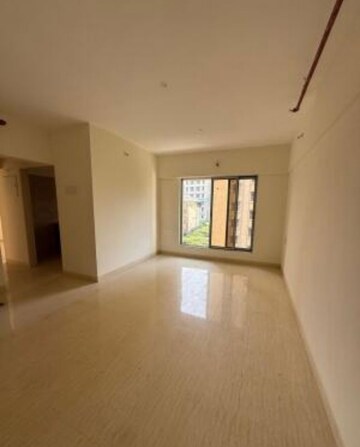 Room in 2 BHK Apartment at Vardhman Grandeur, Andheri West – for Rent