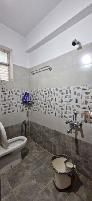 Master Bedroom in 2 BHK Builder Floor at Kondapur – for Rent