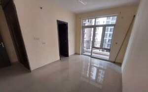 Room in 2 BHK Apartment at Husainganj – for Rent