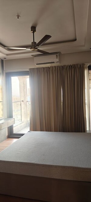 Bedroom in 3 BHK Apartment at Surbhi CHS Andheri West, Andheri West – for Rent