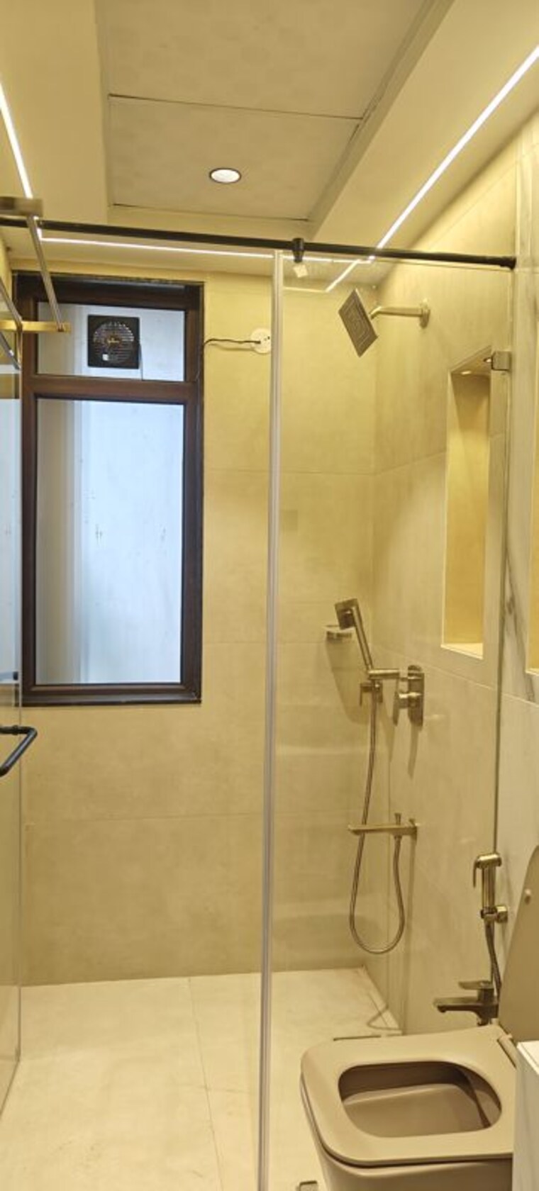 Bathroom, surbhi-chs-andheri-west 3 Bedroom 1400 Sq.Ft. Apartment In Andheri West Mumbai 10028150