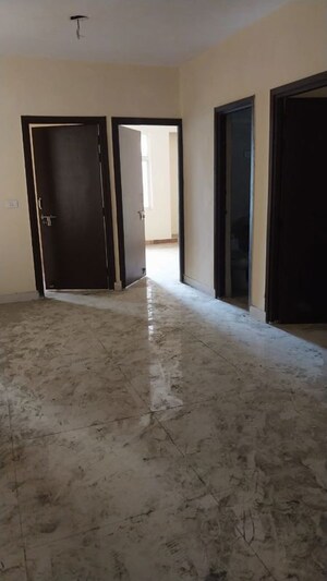 Room in 3.5 BHK Apartment at Sanchar Residency, Raj Nagar Extension – for Sale
