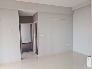 Room in 2 BHK Apartment at Supertech Hues, Sector 68 – for Rent
