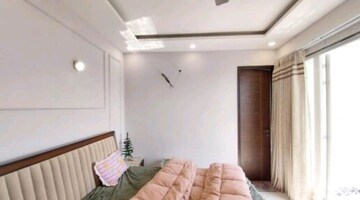 Bedroom in 5 BHK Villa at Vipul Khand – for Sale