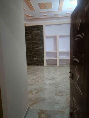 Room in 2 BHK Apartment at Para – for Rent