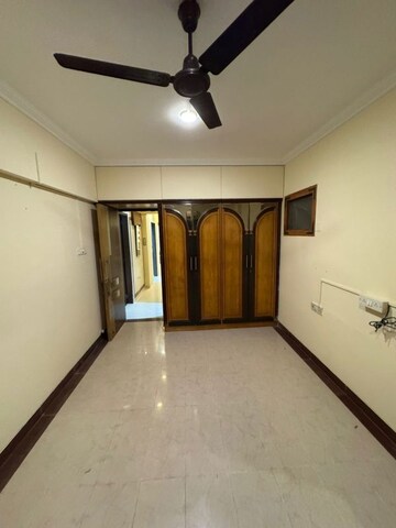 Room in 2 BHK Apartment at Devansh Villa, Bandra West – for Rent