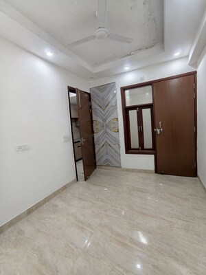 Room in 1 BHK Apartment at Chattarpur – for Rent