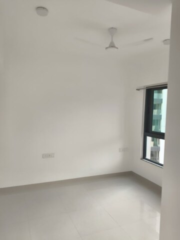 Room in 2 BHK Apartment at Kalpataru Immensa F, Kolshet Road – for Rent