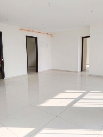 Room in 3 BHK Apartment at Chandak 34 Park Estate, Goregaon West – for Sale