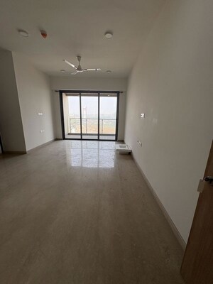 Room in 3 BHK Apartment at Lodha Altia, Wadala – for Rent