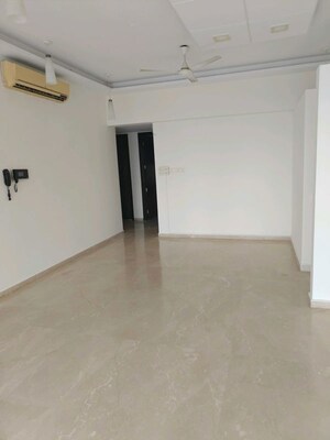 Room in 3 BHK Apartment at Lodha Aria, Parel – for Rent