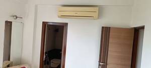 Furnished Amenities in 3 BHK Apartment at Thaltej – for Rent