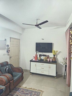 1 BHK Apartment For Rent in Aditya Celebrity Homes, Sector 76