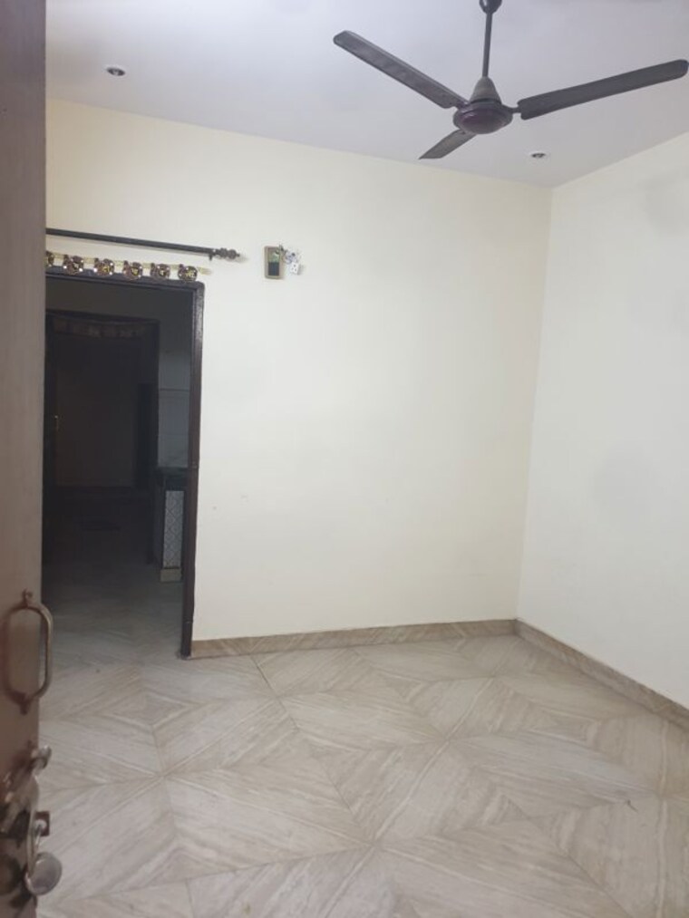 Room, sector 16 2 Bedroom 1250 Sq.Ft. Independent House In Sector 16 Faridabad 10028364