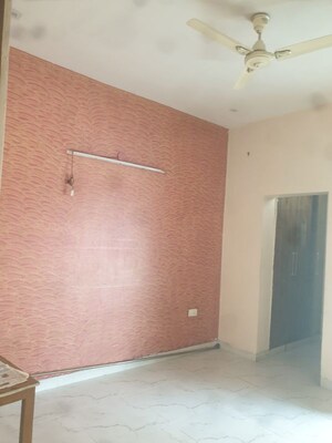 Room in 2 BHK Independent House at Sector 16 – for Rent