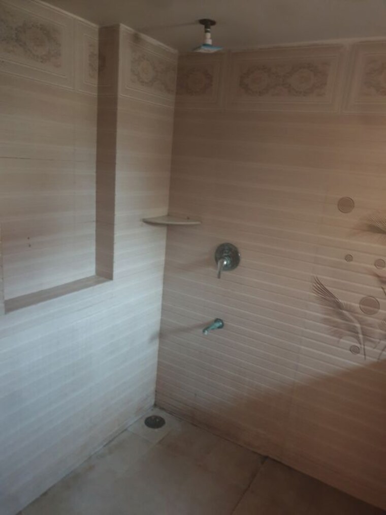 Room, sector 16 2 Bedroom 1250 Sq.Ft. Independent House In Sector 16 Faridabad 10028395