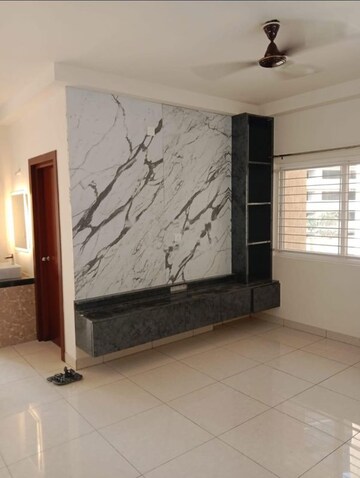 Room in 2 BHK Apartment at Prestige High Fields Gachibowli, Gachibowli – for Rent