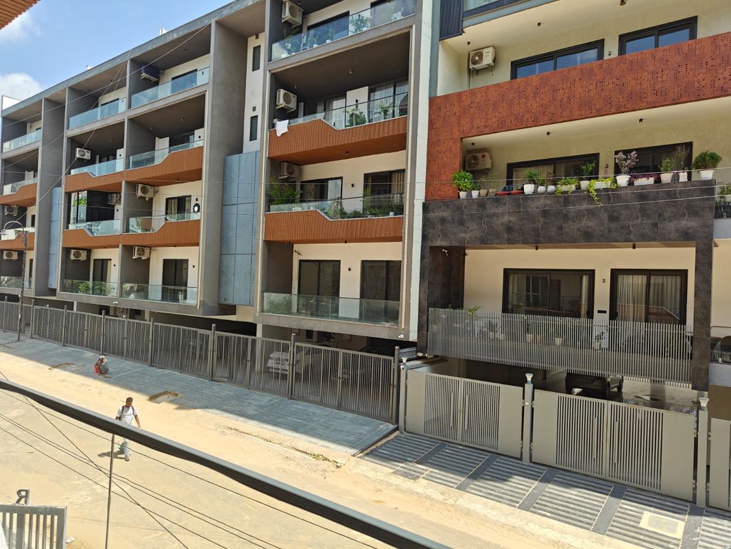 3 BHK + Extra Room 1630 Sq.Ft. Apartment in CS Roseate 63