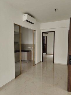 2.5 BHK + Servant Room Apartment For Sale in Smart World Orchard