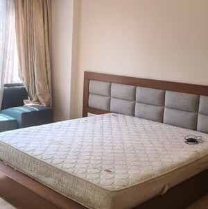 3 BHK Apartment For Rent in Ashmita Apartments, Linking Road