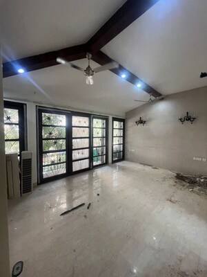 Room in 3 BHK Villa at Vipul Tatvam Villas, Sector 48 – for Rent