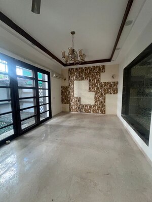 Room in 3 BHK Villa at Vipul Tatvam Villas, Sector 48 – for Rent