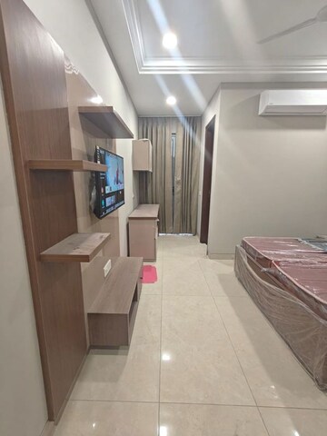 Building Lobby in Studio Builder Floor at Sector 40 – for Rent