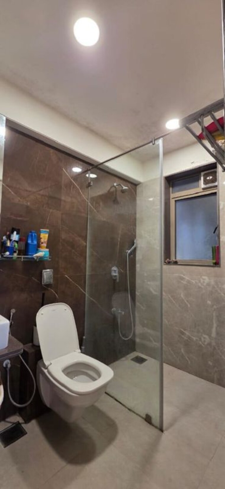Bathroom, supreme-elenor 5 Bedroom 2015 Sq.Ft. Apartment In Chembur Mumbai 10028433
