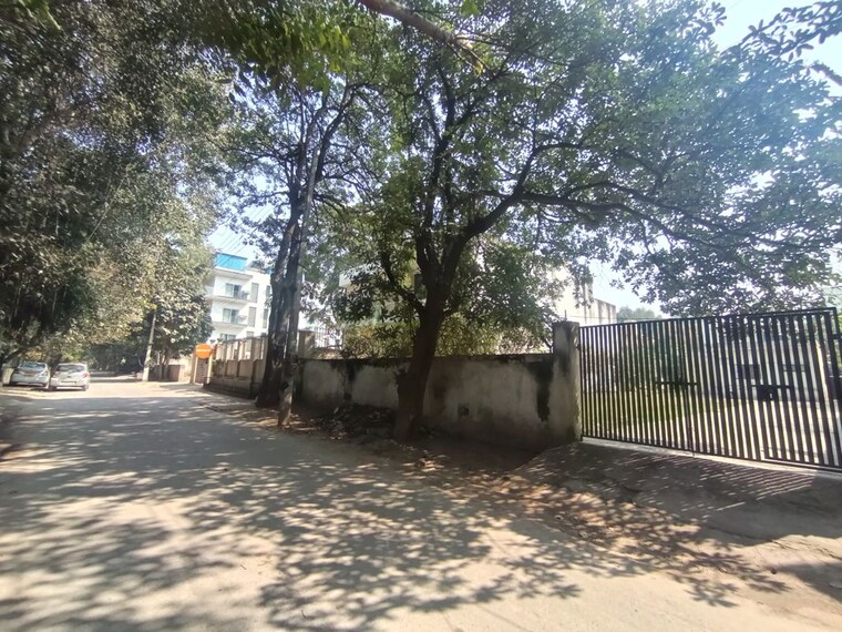 Exterior View, huda-market  750 Sq.Yd. Plot In Sector 31 Gurgaon 10028491