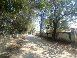  Plot – Exterior View View at Huda Market, Sector 31 - for Sale