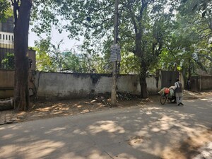  Plot – Exterior View View at Huda Market, Sector 31 - for Sale