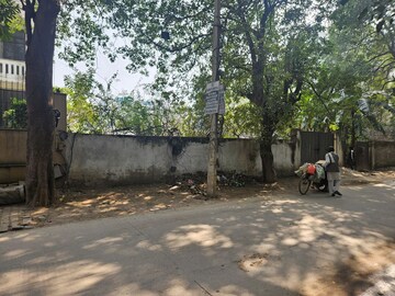  Plot – Exterior View View at Huda Market, Sector 31 - for Sale