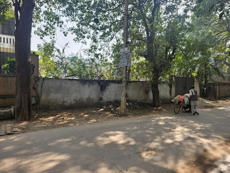Exterior View, huda-market  750 Sq.Yd. Plot In Sector 31 Gurgaon 10028491