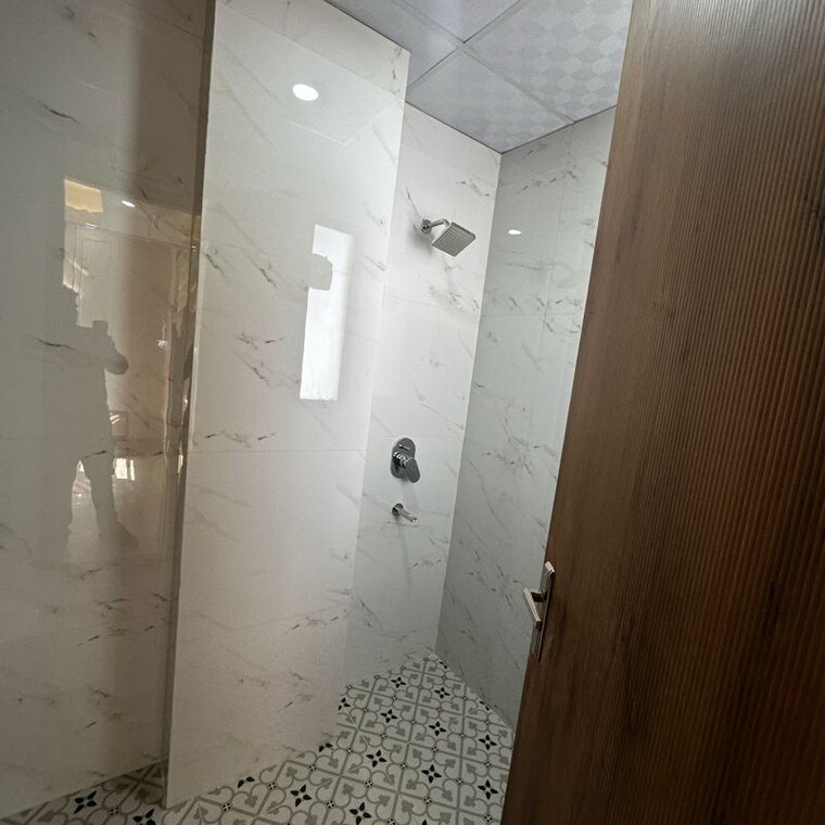 Bathroom, sector 43 1 Bedroom 600 Sq.Ft. Builder Floor In Sector 43 Gurgaon 10028492