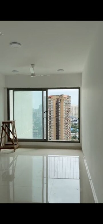2 BHK Apartment For Rent in Sunteck City Avenue 4, Goregaon West