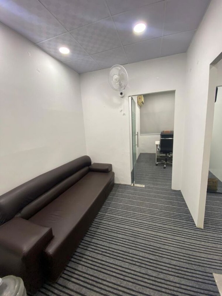 undefined, sector 63 Commercial Office Space 670 Sq.Ft. In Sector 63 Noida 10028522