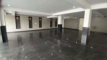 Parking in 4 BHK Builder Floor at Sector 85 – for Sale