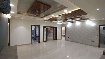 Room in 4 BHK Builder Floor at Sector 85 – for Sale