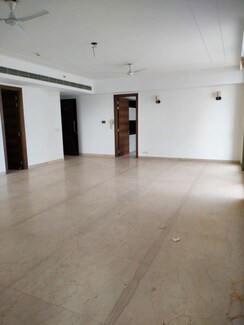 4 BHK + Pooja Room,Servant Room Apartment For Rent in M3M Latitude