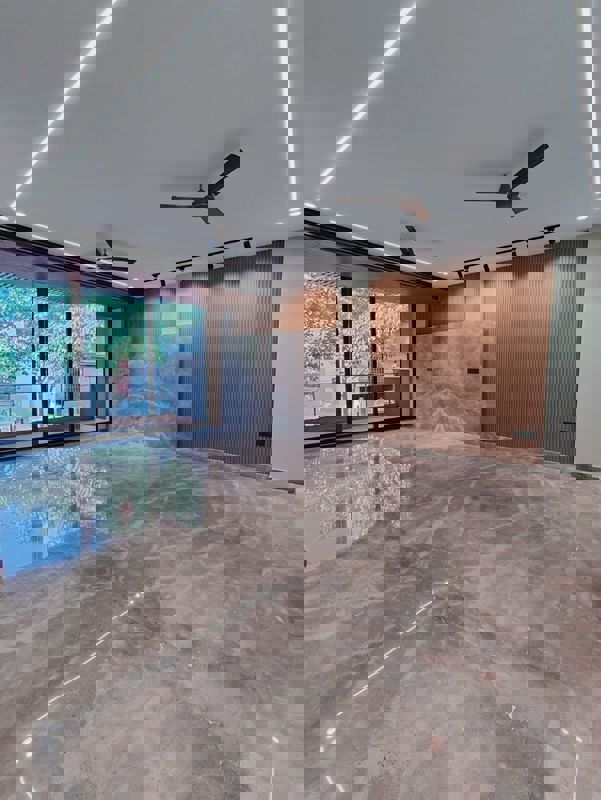 4 BHK + Pooja Room,Servant Room,Study Room 267 Sq.Yd. Builder Floor in Puri Aman Vilas