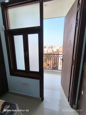 Room in 1 BHK Apartment at Saket – for Rent