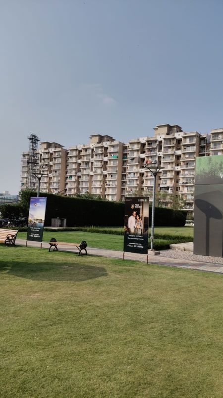 3 BHK Apartment For Sale in Breez Flora Avenue 33