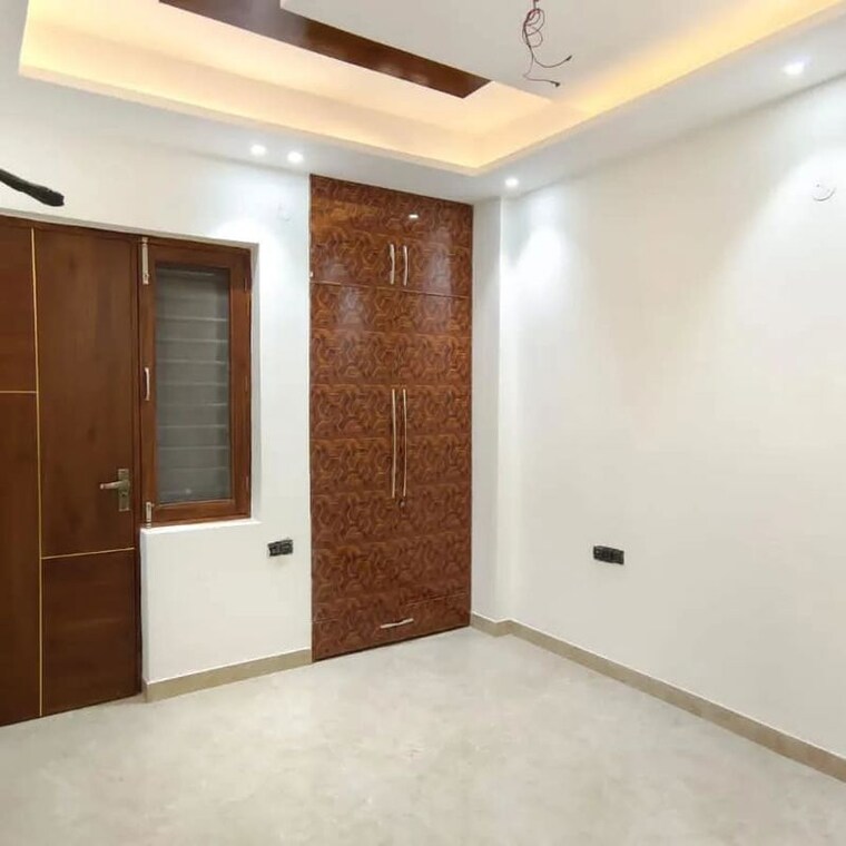 Room, bptp-district-phase-2 3 Bedroom 145 Sq.Yd. Builder Floor In Sector 84 Faridabad 9939608