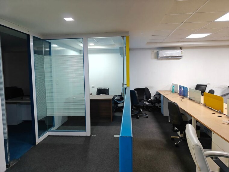Team Area, sector 65 Commercial Office Space 2600 Sq.Ft. In Sector 65 Noida 10028536