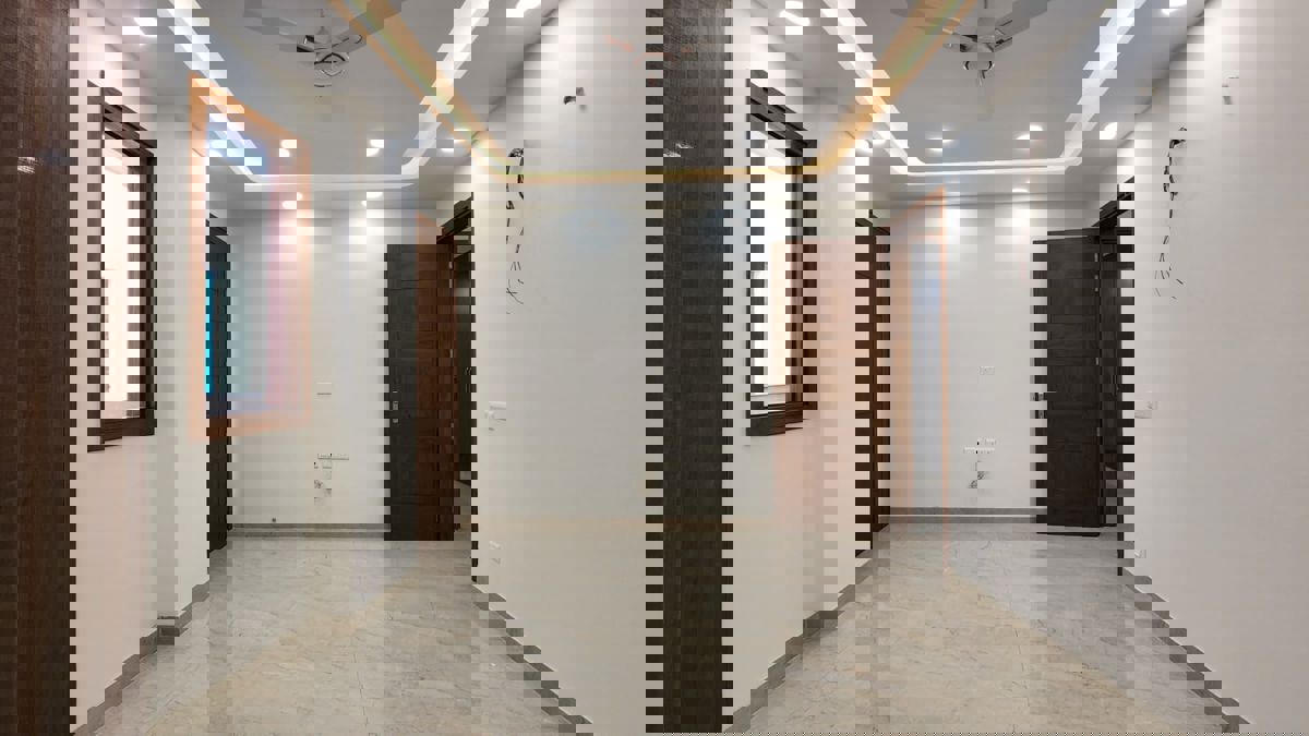 4 BHK + Pooja Room,Servant Room,Study Room 250 Sq.Yd. Builder Floor in BP Homes