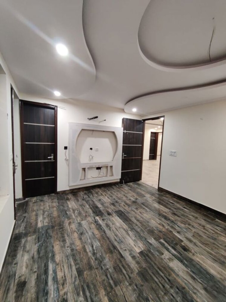 Room, tdi-the-retreat 4 Bedroom 359 Sq.Yd. Builder Floor In Sector 89 Faridabad 9915137