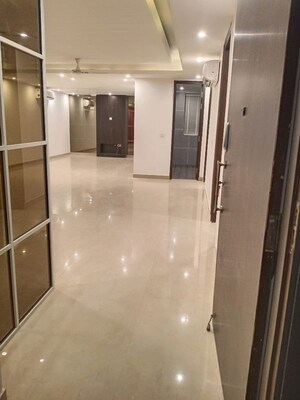 Building Lobby in 3 BHK Builder Floor at Fidato Honour Homes, Sector 89 – for Sale