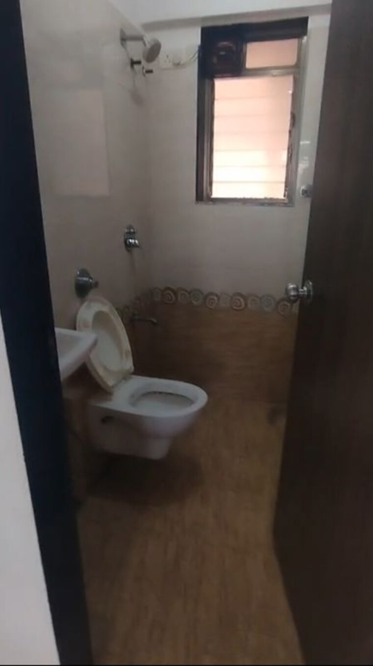 Bathroom, sethia-sea-view 1 Bedroom 468 Sq.Ft. Apartment In Goregaon West Mumbai 10028585