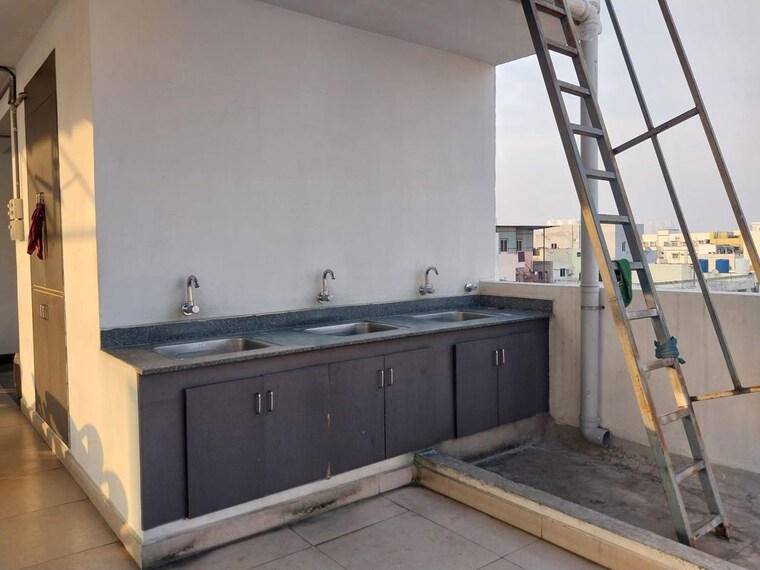 Balcony, madhapur Commercial Office Space 3200 Sq.Ft. In Madhapur Hyderabad 10028596